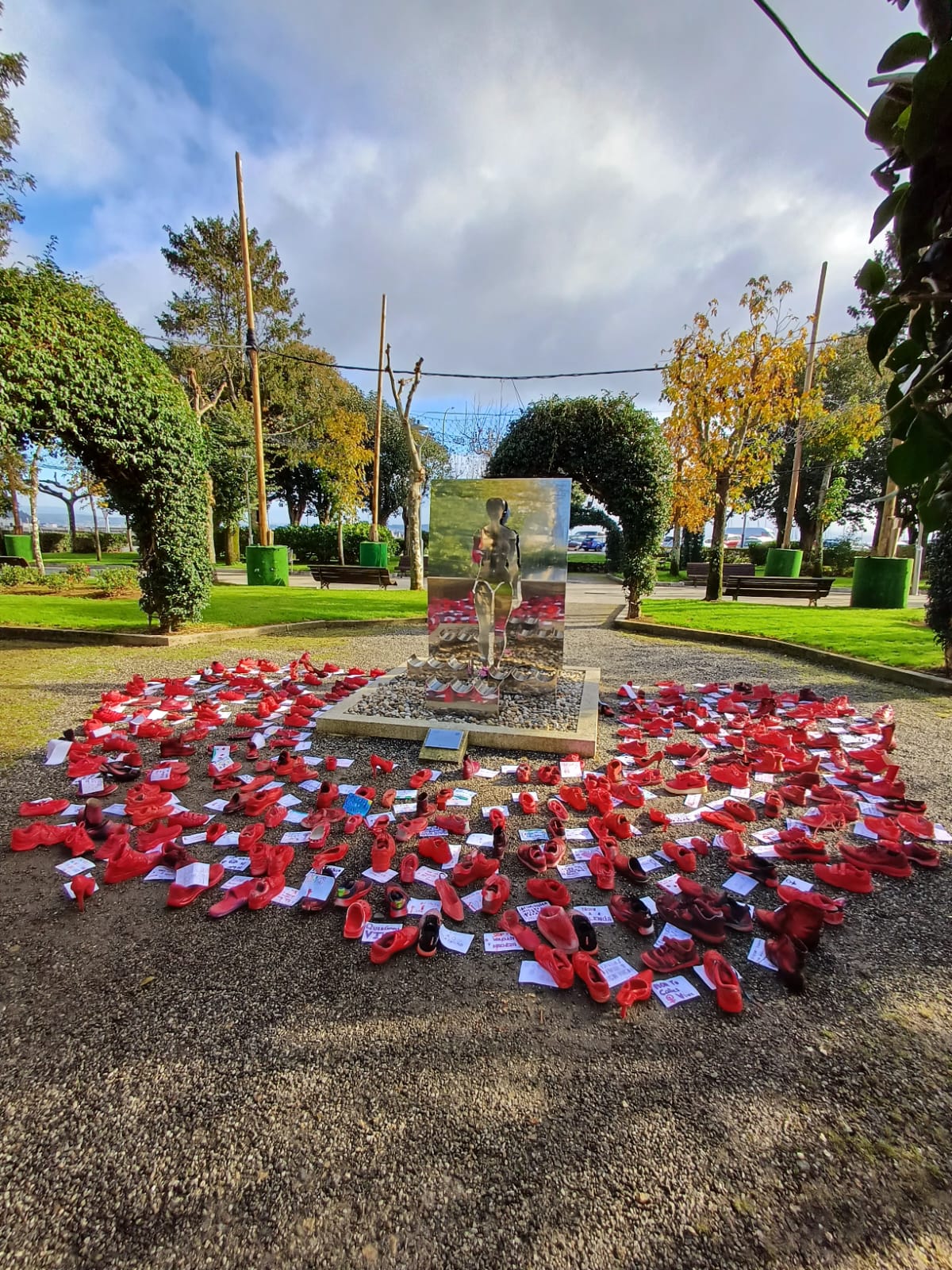 FOTO A POBRA- Zapatos vermellos 1