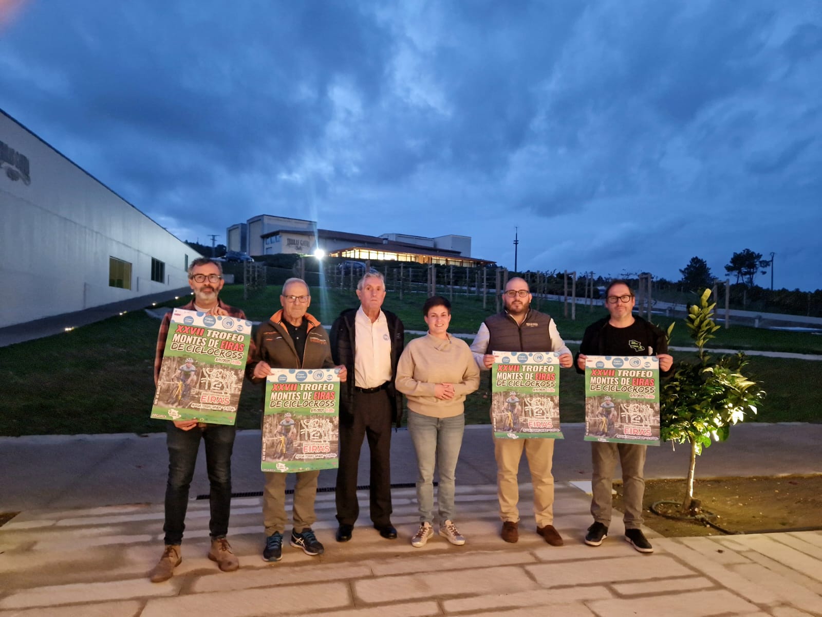 O Rosal, sobre duìas rodas nos vinÞedos no XXVII Trofeo Montes das Eiras de Ciclocross