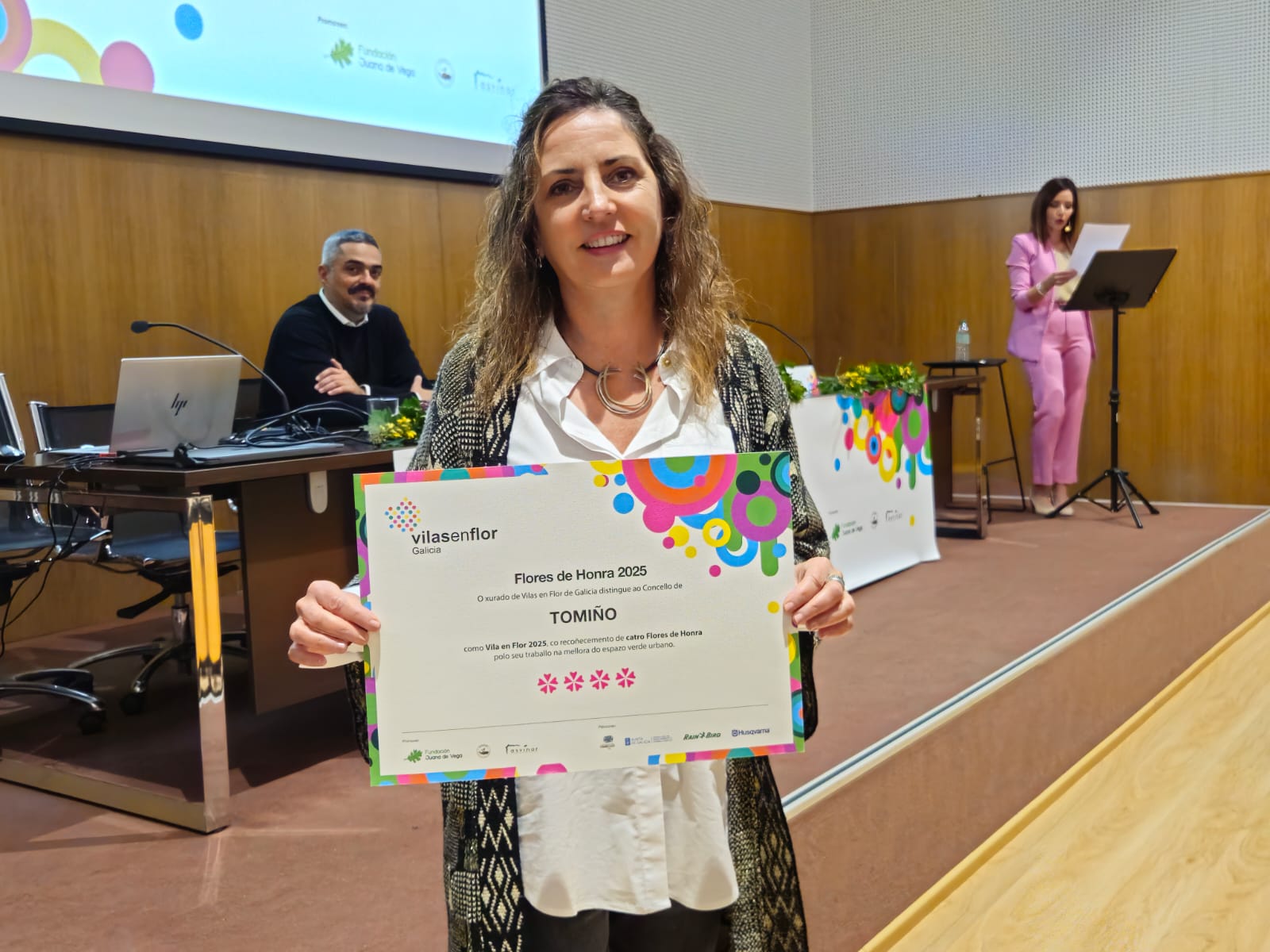 Tomiño revalida a súa coroa como concello sostible con catro Flores de Honra 01