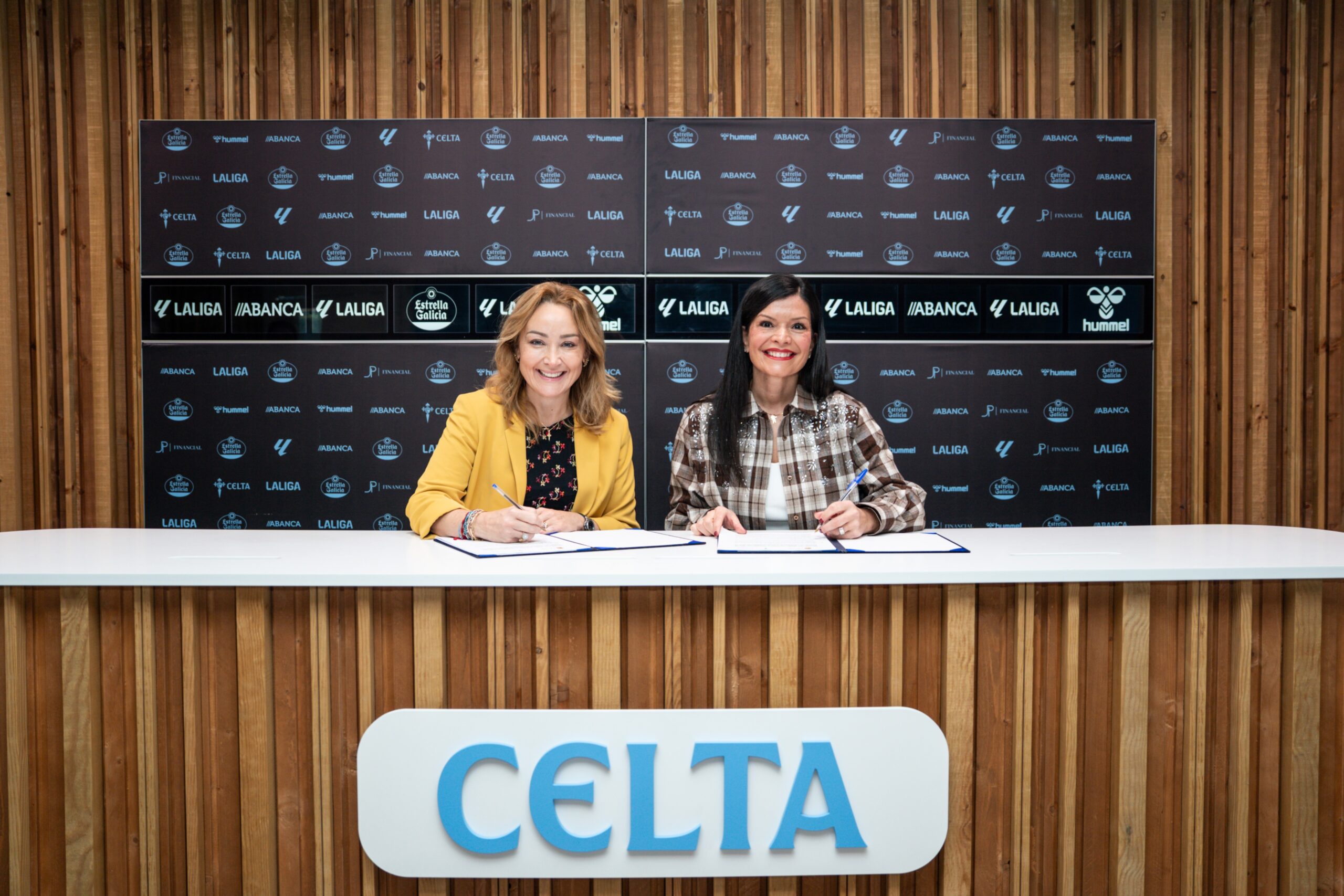 20251210_Firma_Convenio_ConcellodeMos-99