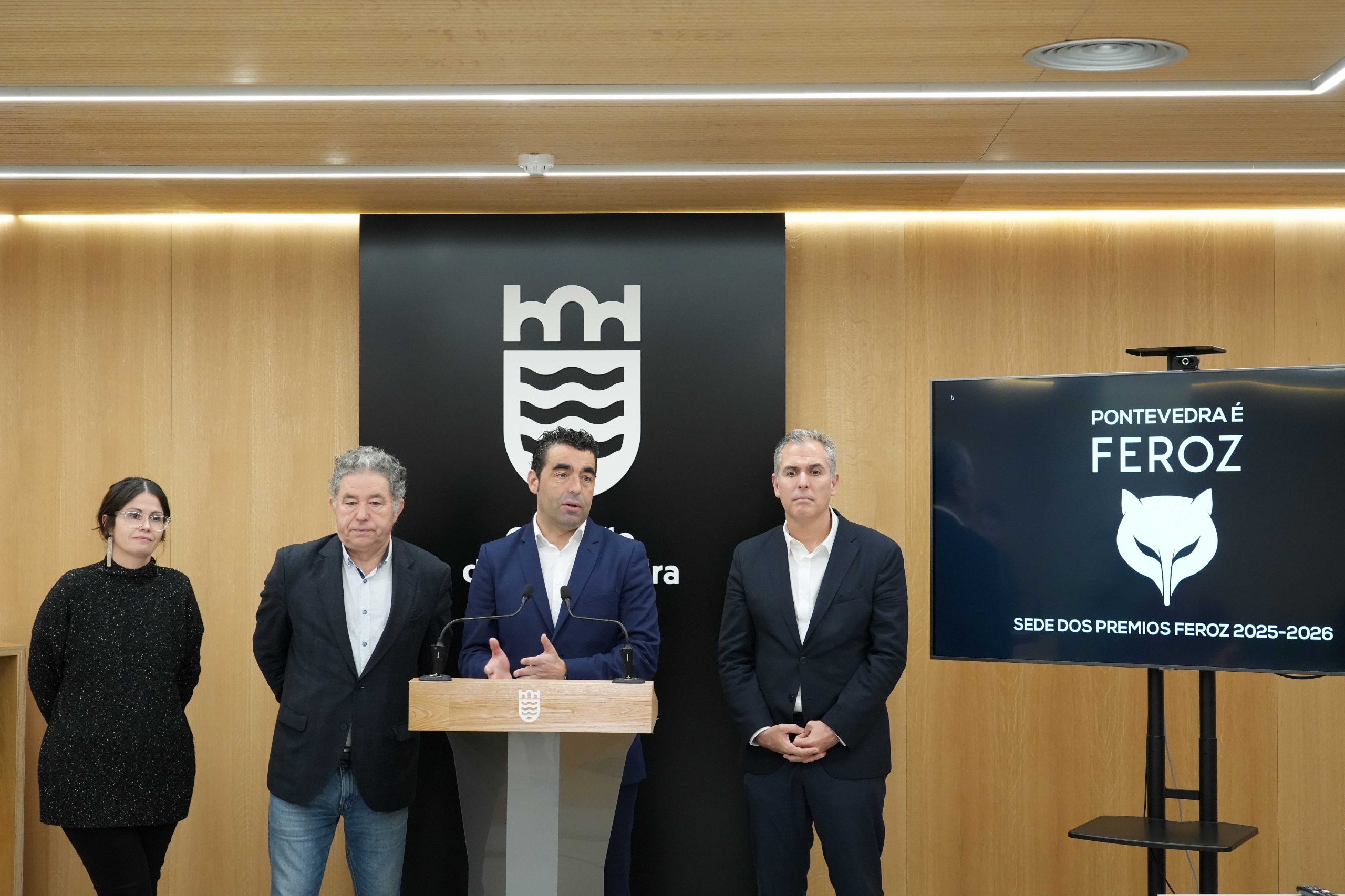 20251215_LuisLopez_ProtocoloPremiosFeroz_AlcaldePontevedra_02