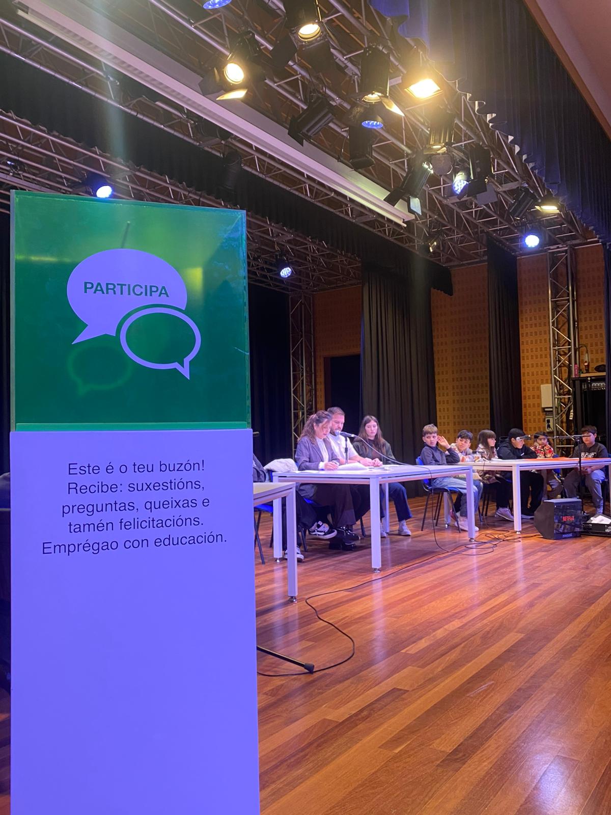 A infancia tomiñesa debate sobre os seus dereitos dixitais 02