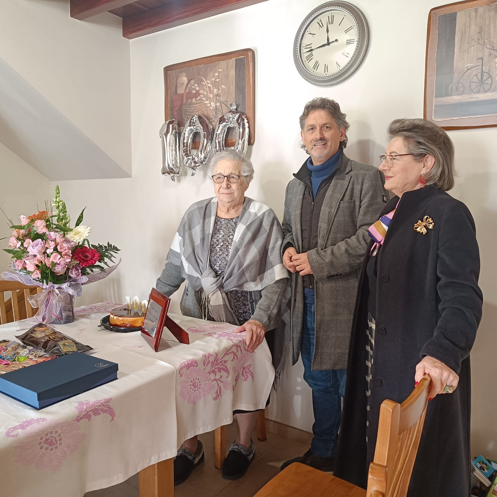 FOTONOTICIA ORTIGUEIRA – Centenaria Doña María Carmen.