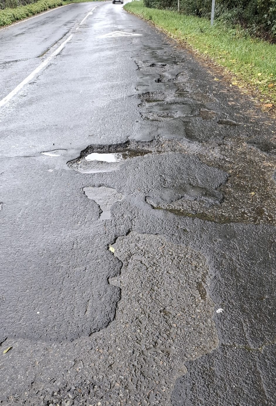 IMAXE – Estado do firme da estrada Lavacolla