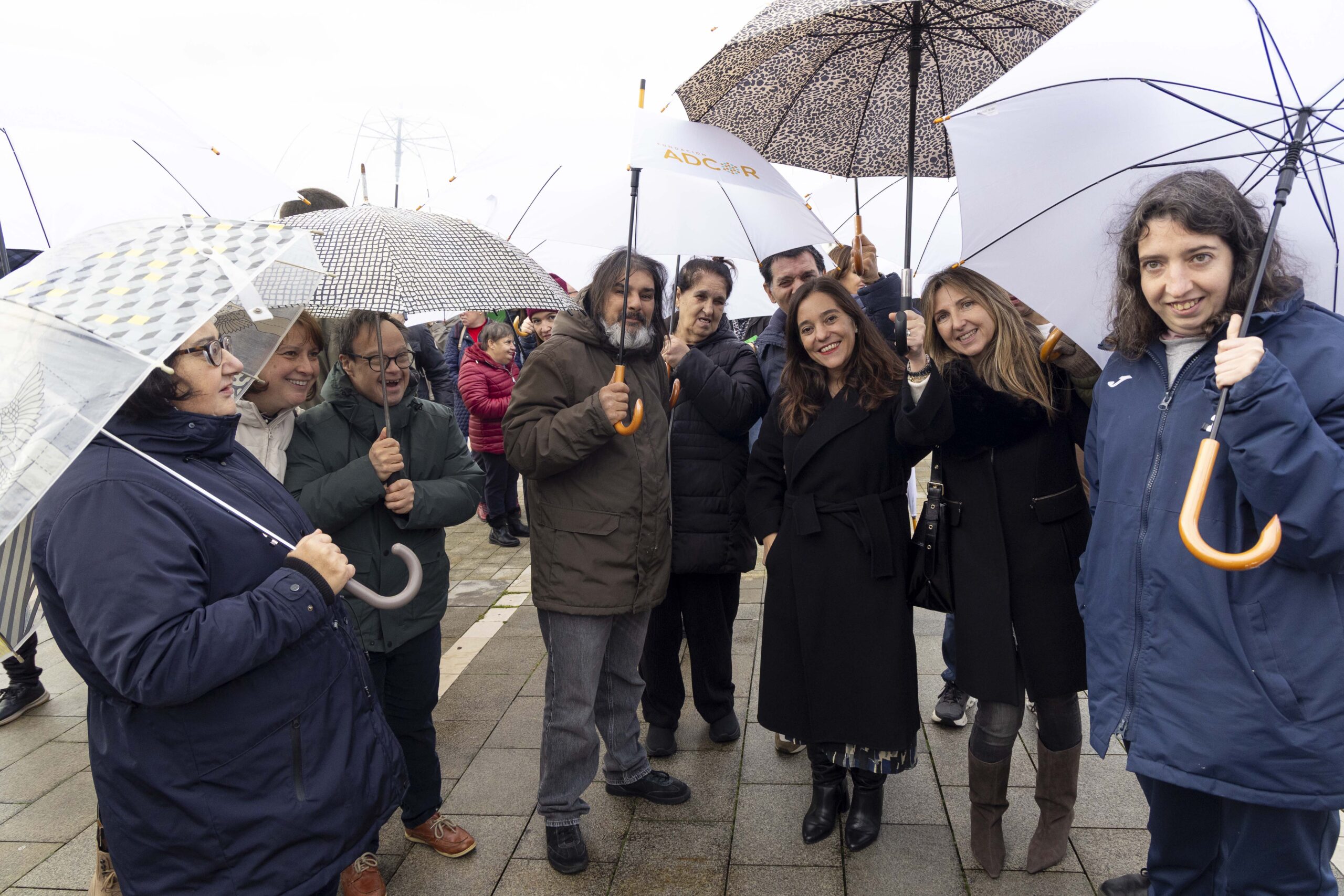 apg_20251203_ALCALDESA_CANOSA_BAIXO_UN_MESMO_PARAUGAS_017