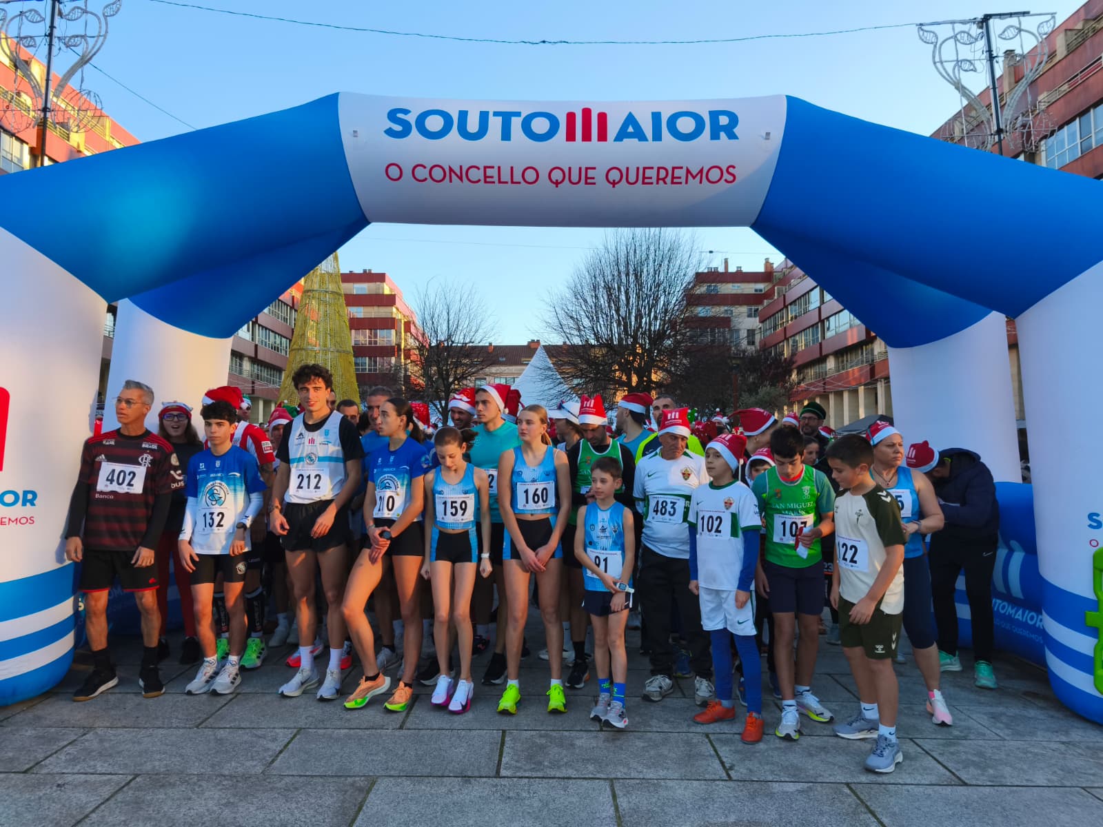 corredores-as listos para a saída da III San Silvestre