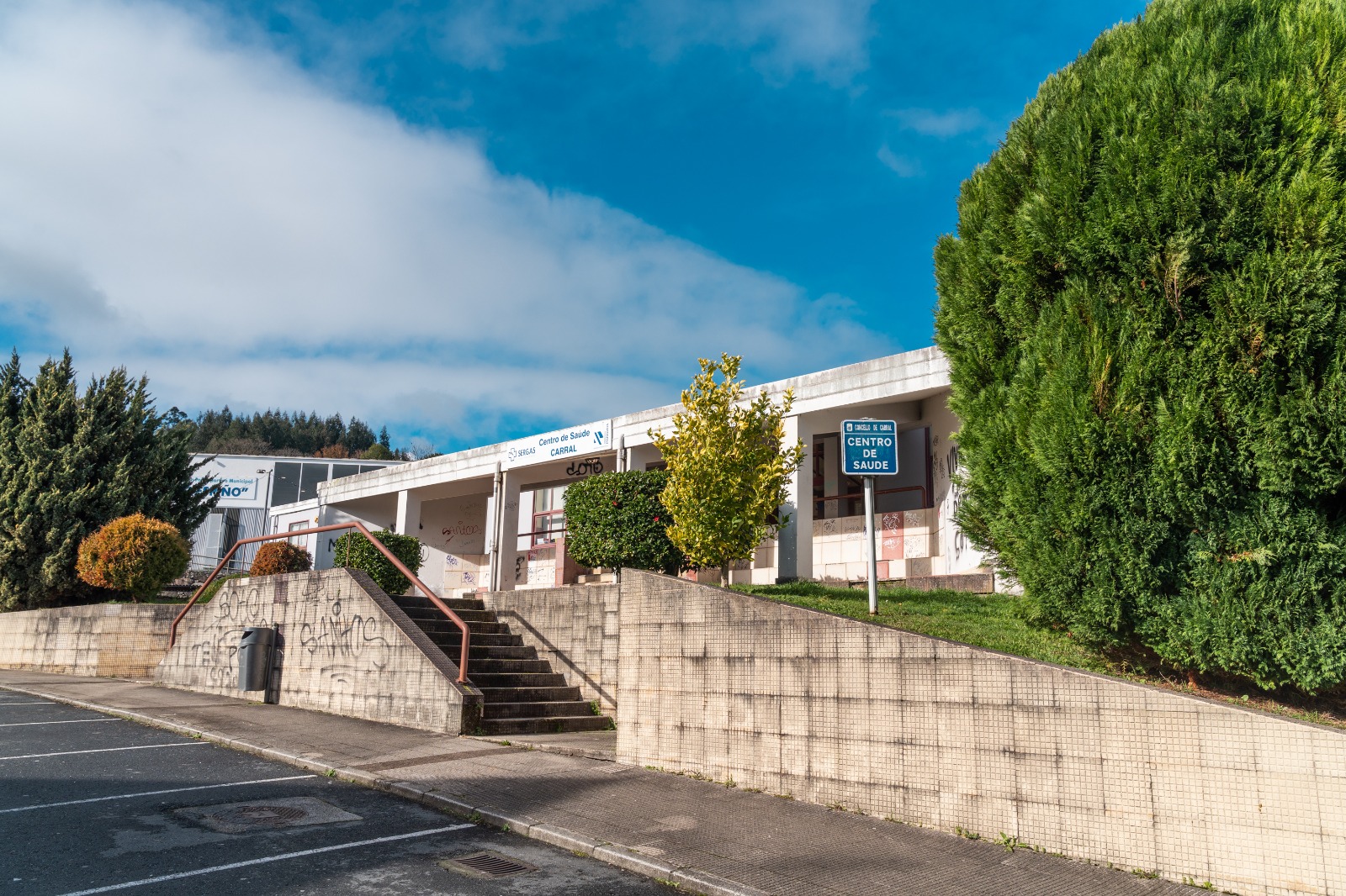 FOTO CARRAL – Carral avanza en las negociaciones para la construcción de un Centro de Salud