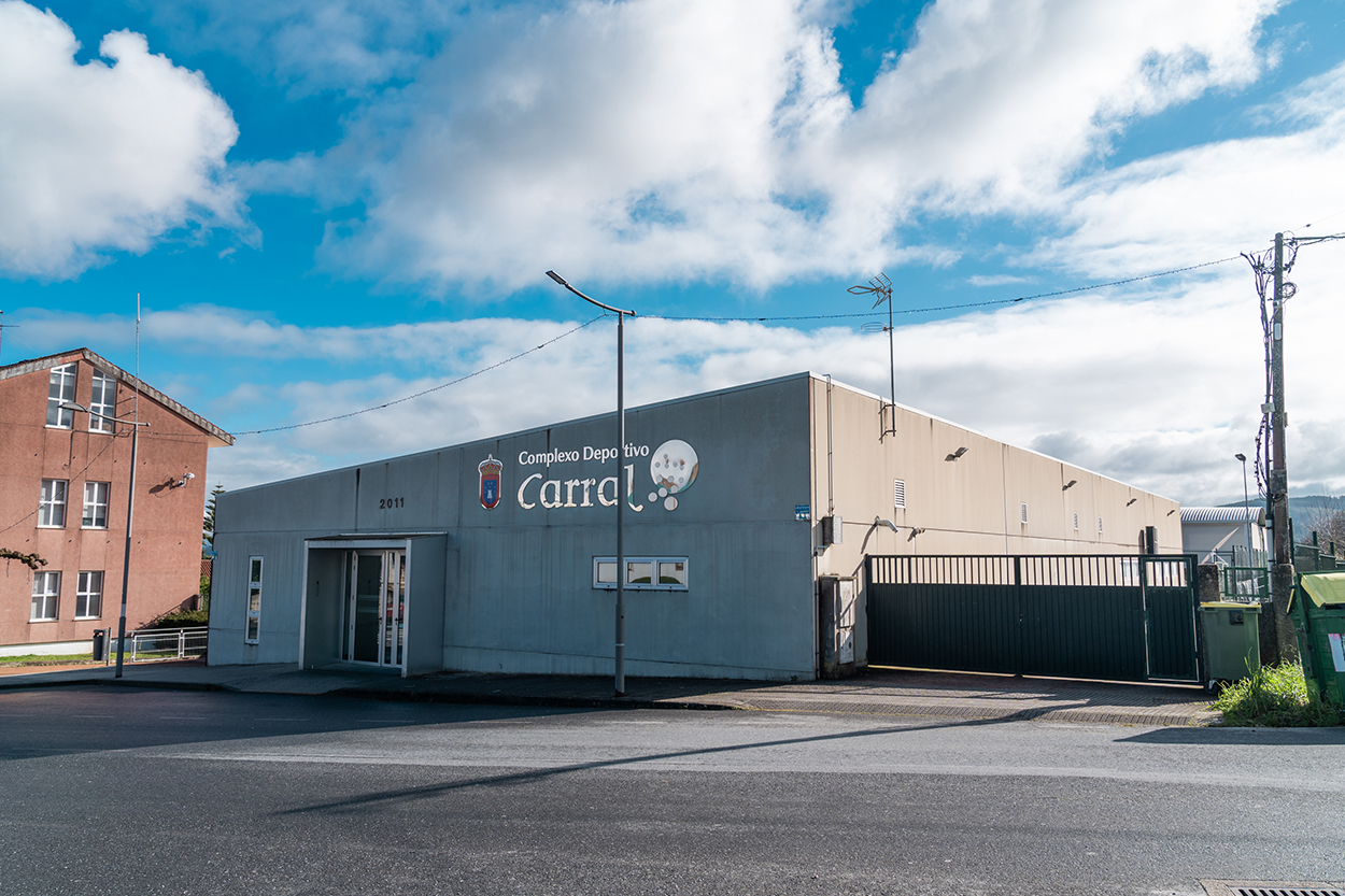 FOTO CARRAL- Complejo Deportivo