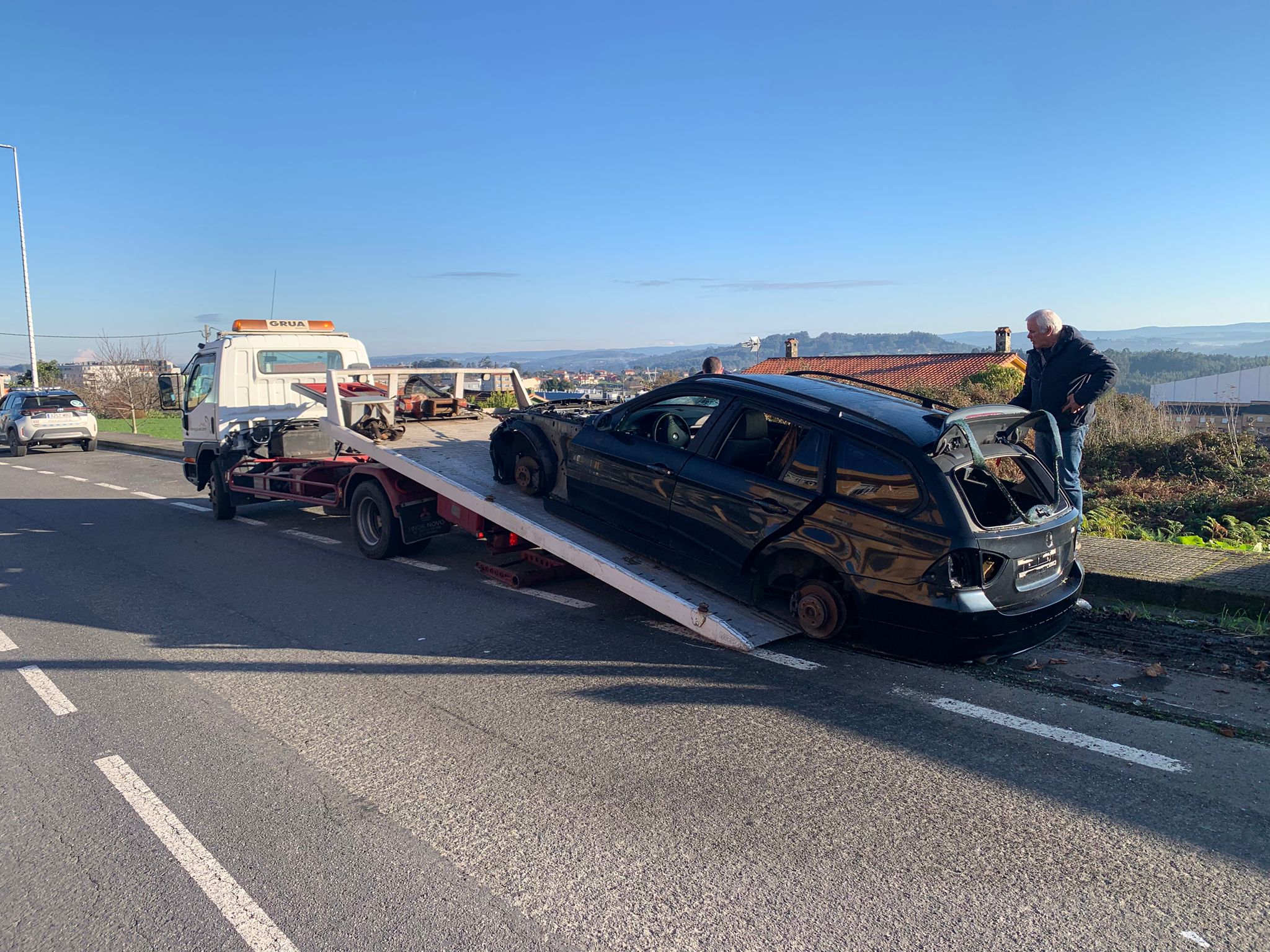 FOTO CARRAL- Vehiculo abandonado 3