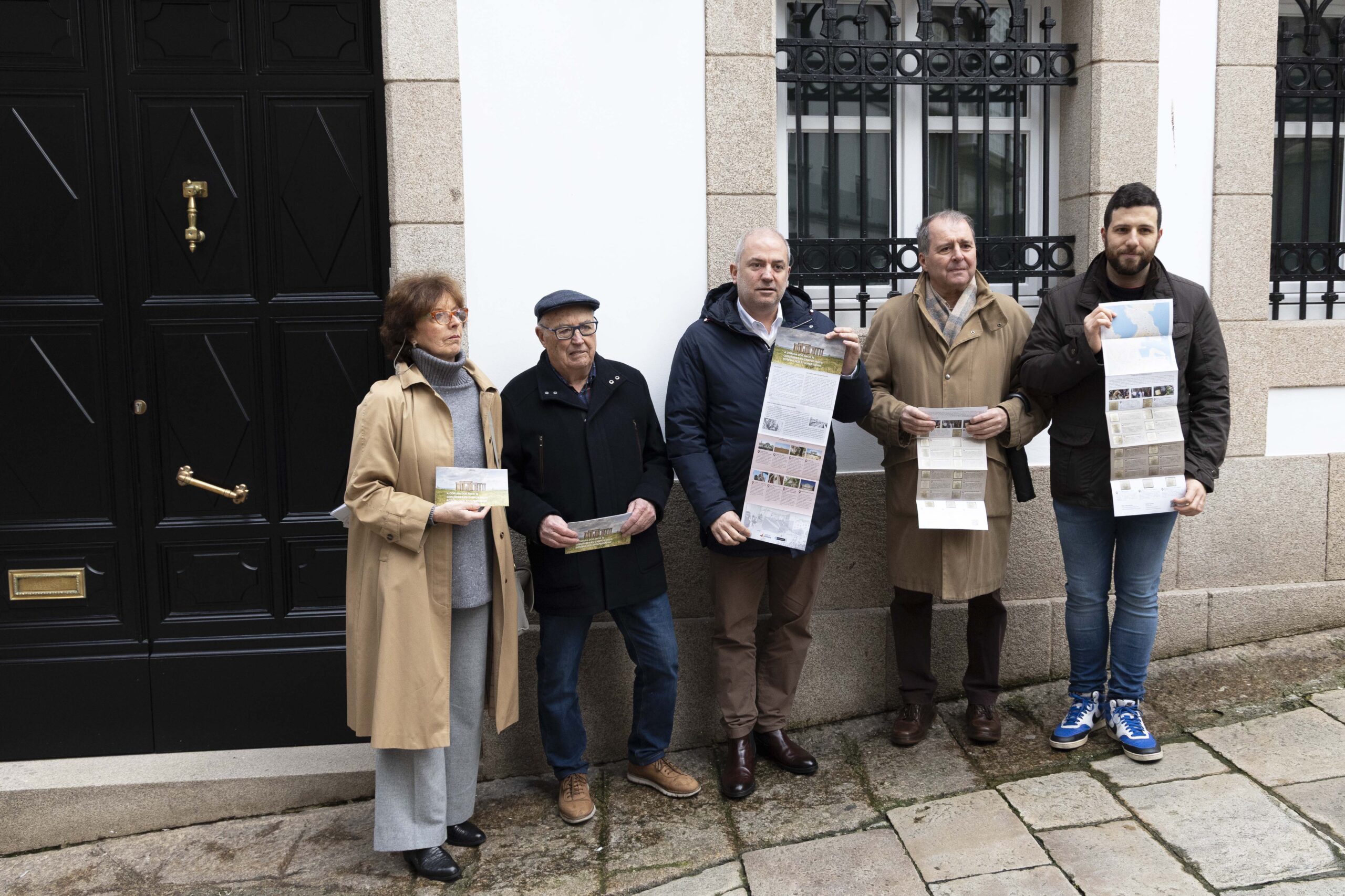 apg_20260127_CASTRO_FOLLETO_TURISTICO_STOLPERSTEINE_000