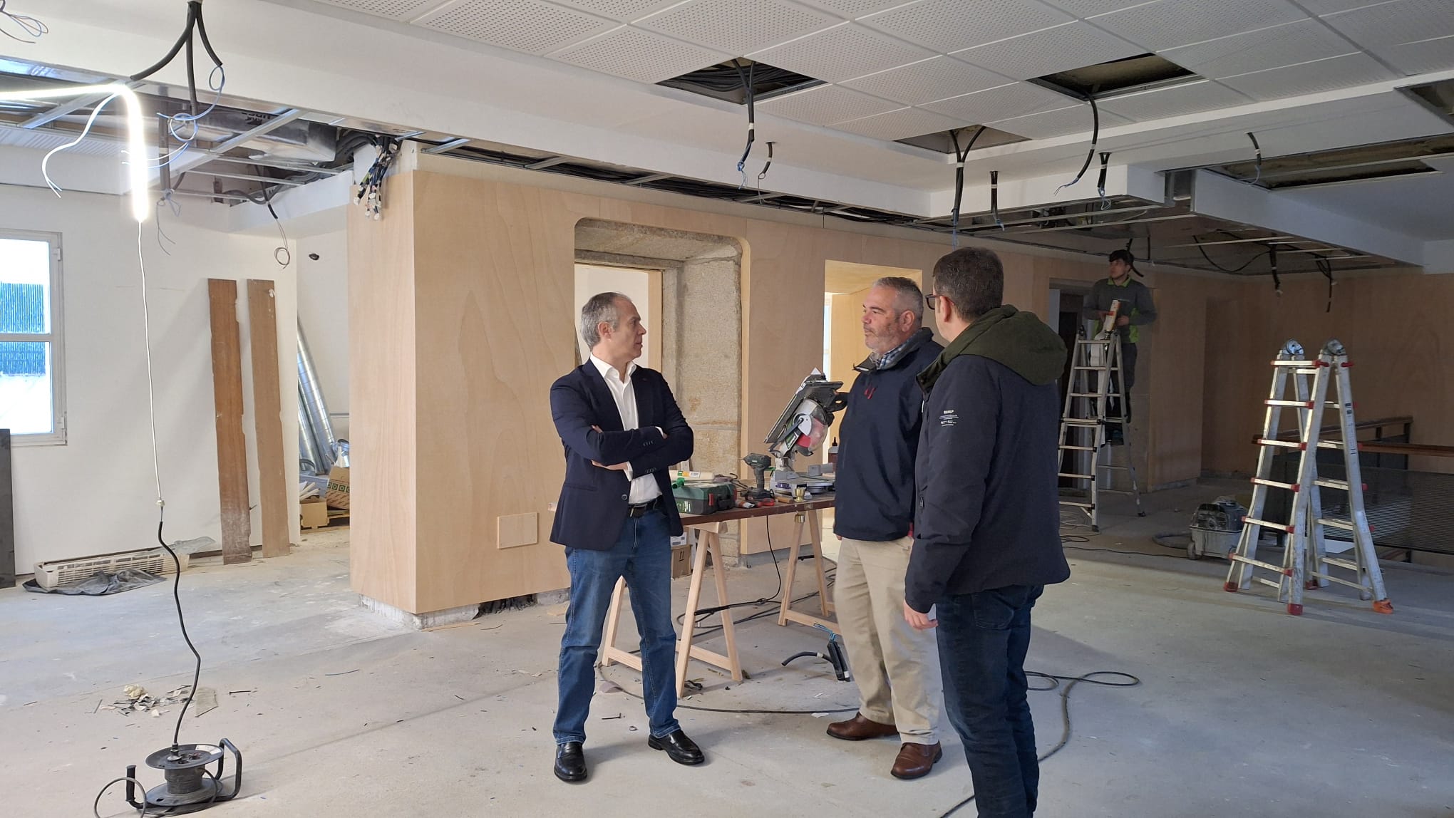 avance obras nova biblioteca