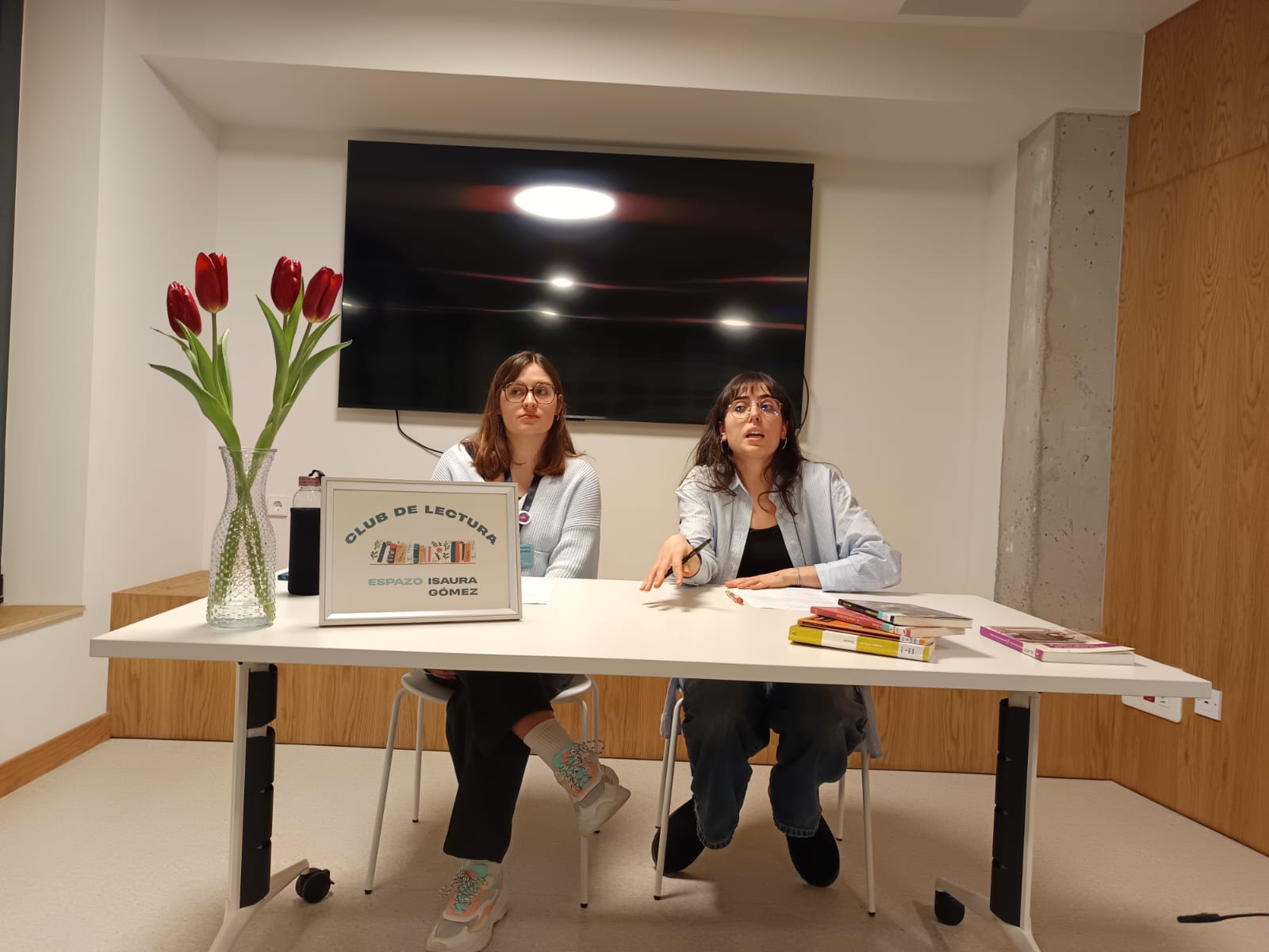 O Club de Lectura do Espazo Isaura Gómez escribe a súa primeira páxina 05