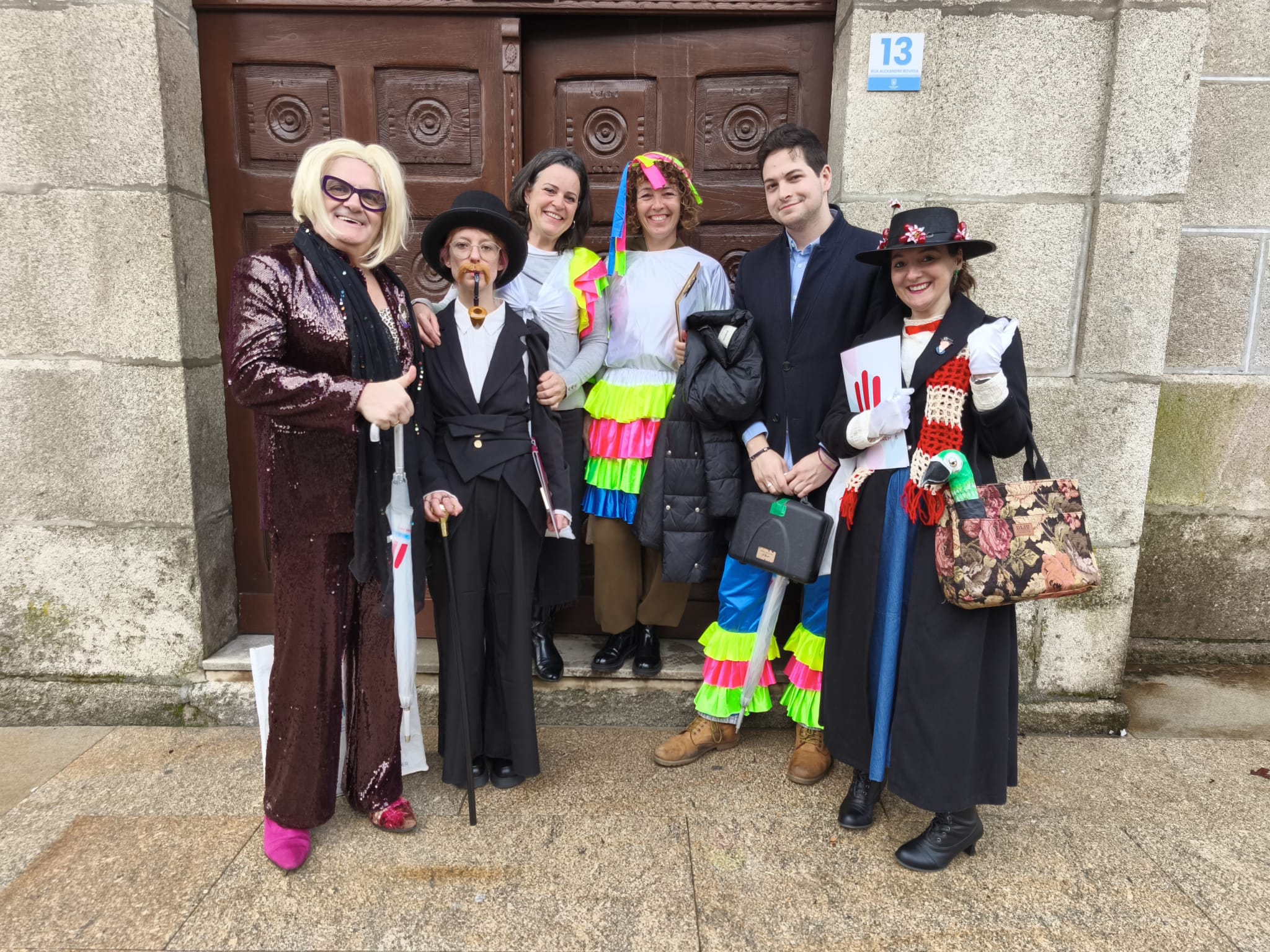 xurado co concurso vaia meco e Juan De Arcade antes de comezar o percorrido de animacion