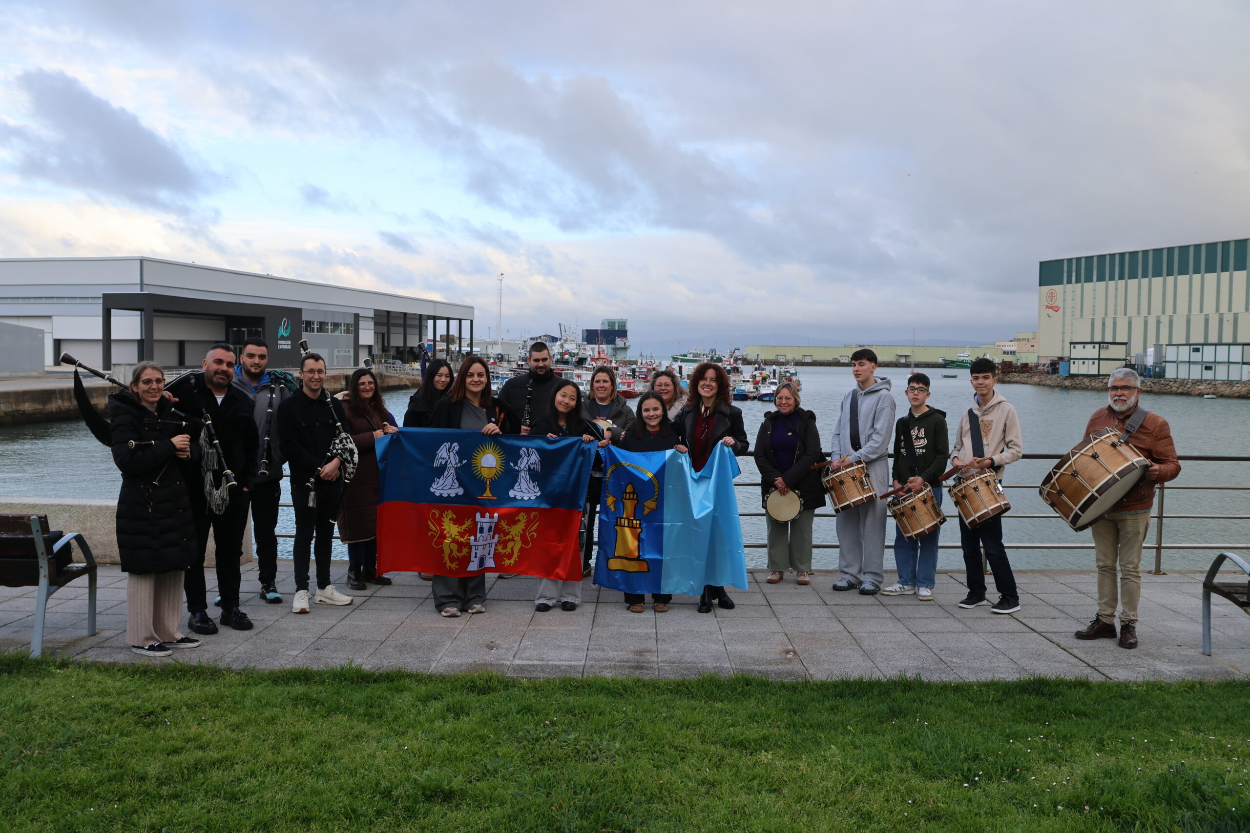 100326 Colaboración da Deputación co grupo de gaitas Dambara