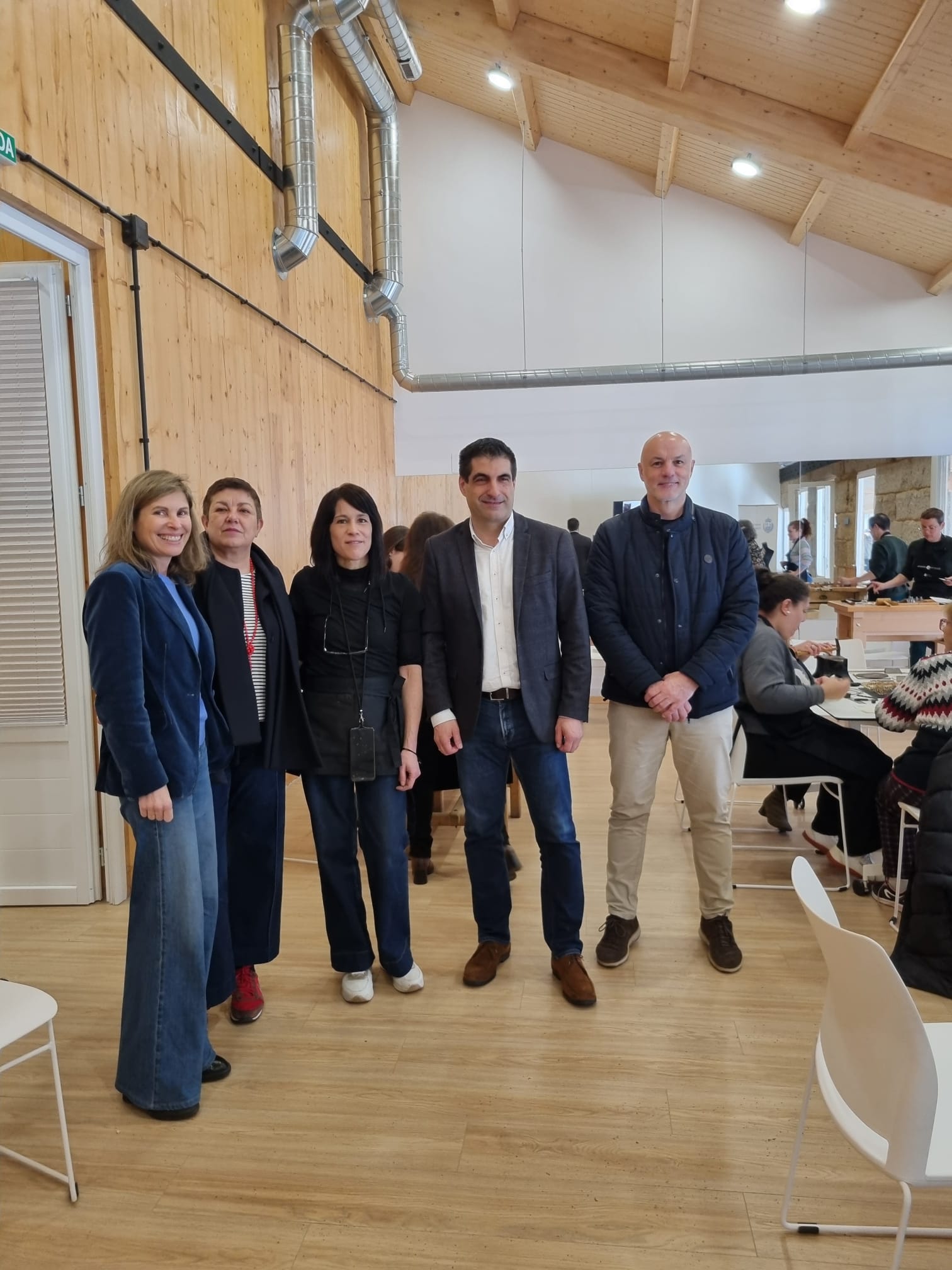 20260228DXCCTallerOuriveríaSusiGesto1