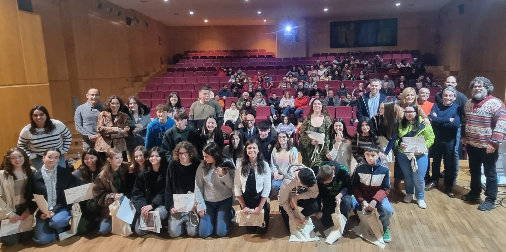 484805118_965683582405562_4698297889649370262_n