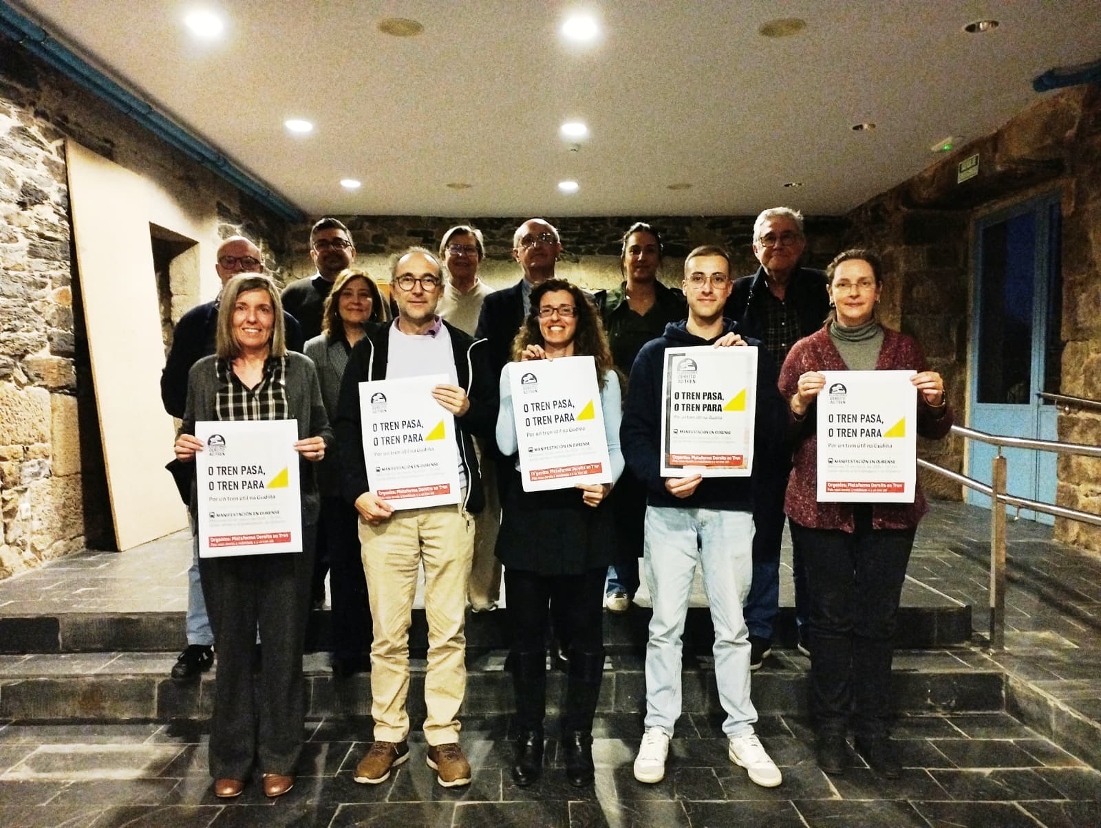 Foto reunion PPdeOU coa plataforma Dereito ao Tren (1)