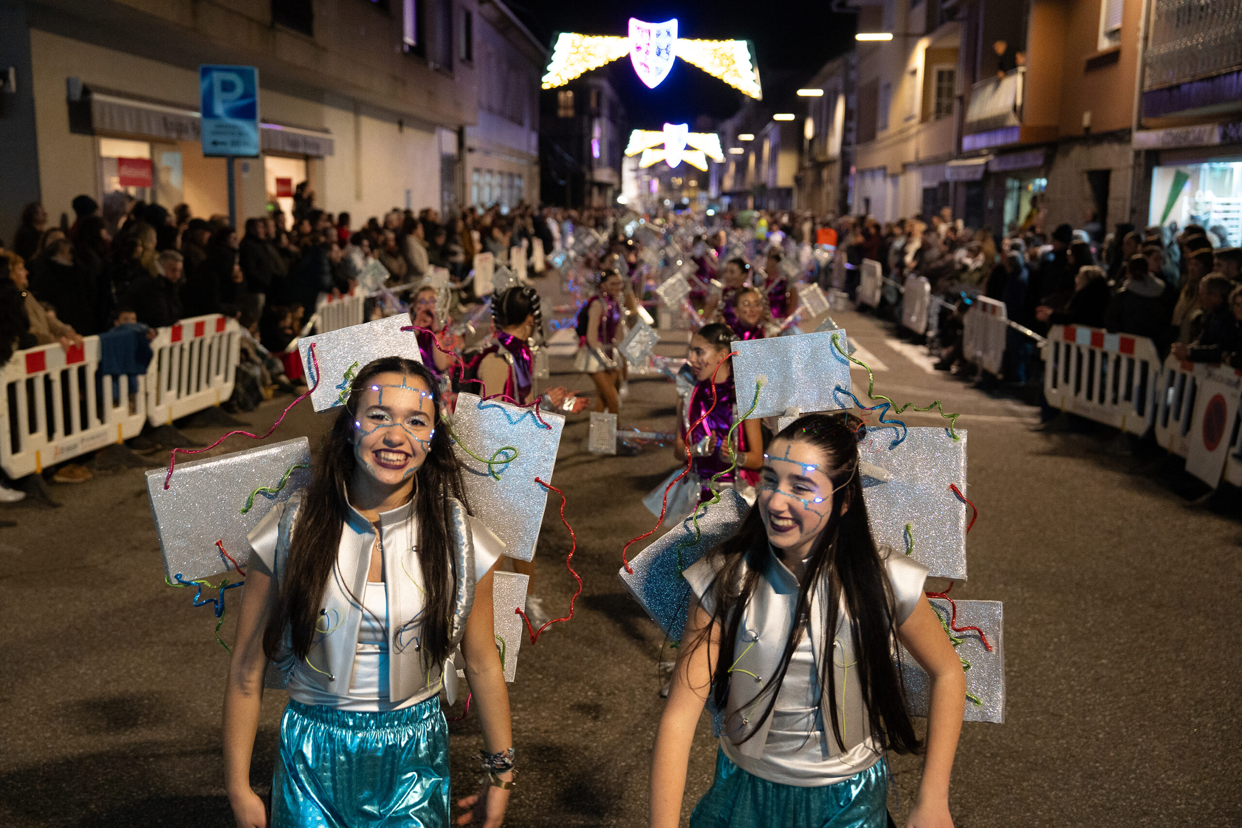 Tomiño estoupa de música e cor no seu Venres de Foliada